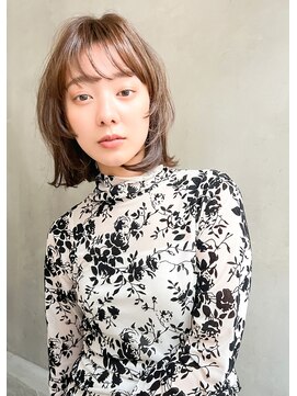 ロイジー(roijir) 表参道roijir 軽めバング×顔周りレイヤー