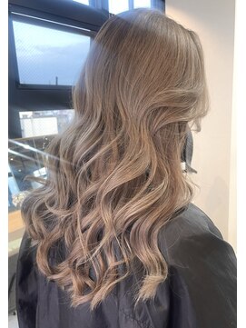 リア 近鉄八尾店(Lia) グレージュ