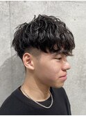ツイストスパイラル  スペインカール 前下がり ツーブロック