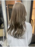 ミルクティーベージュ
