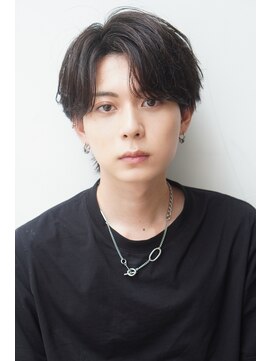 オーシャントーキョー 渋谷神南(OCEAN TOKYO) 黒髪ツーブロック束感人気センターパート