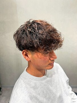 ヨロ(YOLO) メンズパーマ