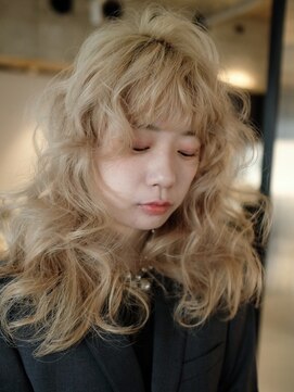 シオン(shion) 顔周りレイヤーロングおくれ毛ホワイトグレージュ_F0716