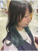 セミロング×インナーカラーグリーン
