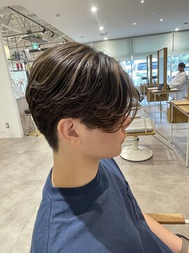 ヤテ(yate') フェザーショート