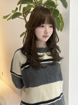 ヨロ 小岩(YOLO) ハイライトカラーミルクティーベージュケアブリーチレイヤー