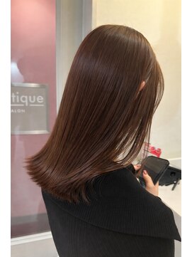 ブティック 茨木店(boutique) 【透明感ブラウン×外ハネミディアム】２０代 ３０代 ４０代