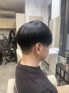 イーラ(E-LA) 刈り上げツーブロックマッシュ