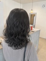 ニナル(Ninal) 大人の抜け感レイヤーパーマ