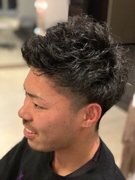 シン(SHIN) スパイラル風パーマ