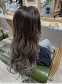シルバー系バレイヤージュ
