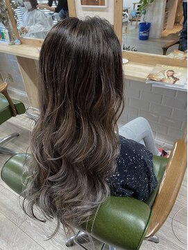 リトルキュー(little cue) シルバー系バレイヤージュ