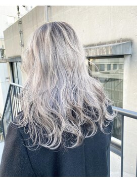 ジーナ(XENA) 【光】Snow white