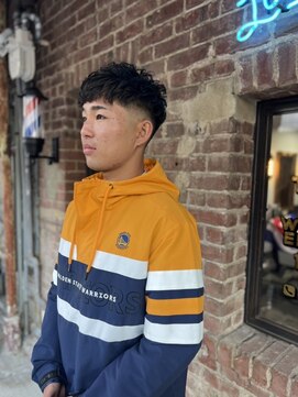 フッドバーバー(HOOD BARBER) スパイラルパーマ　「フェードカット」
