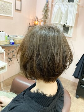ヘアデザイン リライ(HAIR DESIGN Rely) ショートボブに根本パーマと緩めパーマ