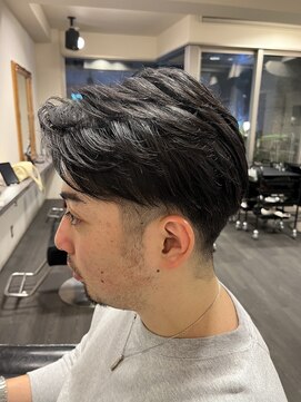 ヘアーアンドメイクアップ ケー インターナショナル 神楽坂(Ke' International) メンズ刈り上げショート、爽やかなかきあげショート