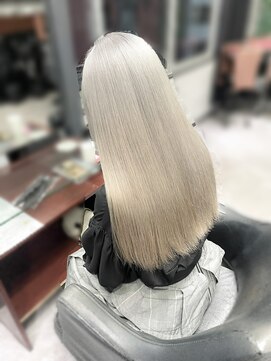 オズ 梅田店(OZ) ホワイトグレージュ/艶髪ハイトーン/ケアブリーチ