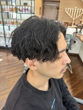 オンフリーク(ON FLEEK) 波巻きパーマ刈り上げセンターパート