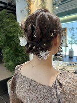 ふんわり編み込みアレンジ／金箔アレンジ／ヘアセット
