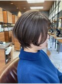 くびれショート×30代オリーブベージュカラー