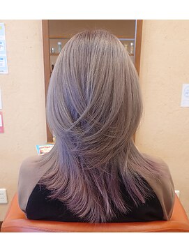 シェロヘア(cielo HAIR) ホワイトシルバー×ピンク