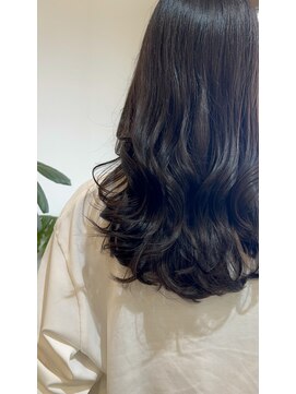 フラッフィーヘアー(FLUFFY hair) 艶重視カット