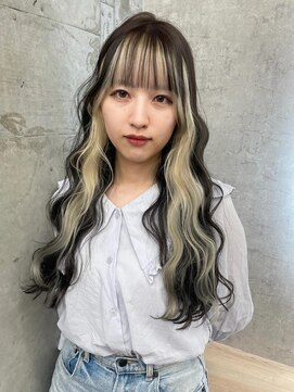 アロ 大阪梅田(alo) 【momoa】インナーホワイトヘア《ブリーチ/大阪梅田》