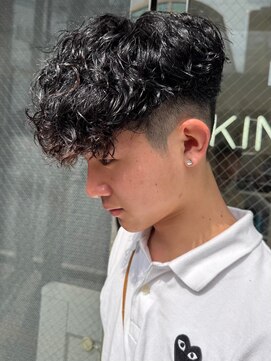 キングオブヘアバイノイズアンドフィフス 京都駅前店(KING of hair by NOISM&fifth) 京都メンズカットメンズパーマ波巻きスパイラルパーマツイスパ