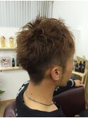 スパイラルパーマショートスタイル