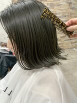 [ALLY阿部]切りっぱなしロブ×カーキグレージュ