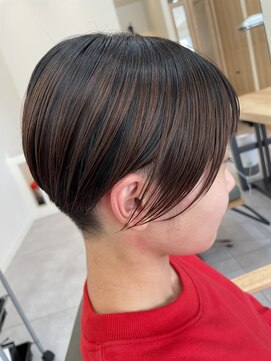 リタ キタクマモト(LiTA. kitakumamoto) 【LoRe takeny】刈り上げ前下がりショート