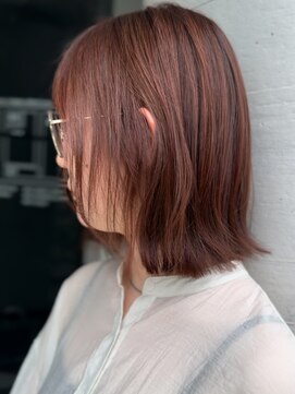 サーカス(circus) ピンクベージュ/切りっぱなしボブ