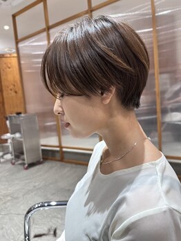 ソル(SOL)の写真/360°どこから見てもキレイなフォルムのショートで魅力溢れるSTYLEに*顔周りのカットで小顔＆好印象に◎
