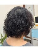 ミディアムパーマスタイル