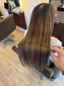 メルジュール(MelJour) ハイライトにアルカリ酸熱トリートメント