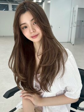 ユーフォリア 新宿通り(Euphoria) ロングカット レイヤーカット 透明感カラー