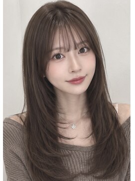 ベル 新宿(Belle) 大人ヘア　レイヤーカット　ミントベージュ　ベージュカラー新宿