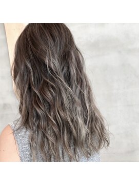 リリ(Riri) W3Dビーチハイライト