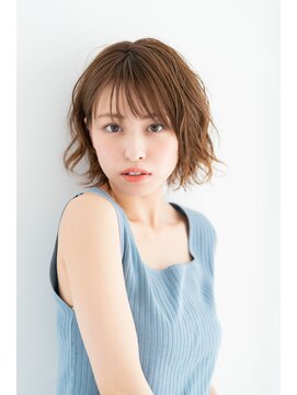 ロゴス バイ リトル(Logos by little) ランダムに揺れるフレンチホイップボブ