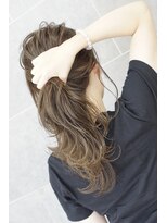 サンクレポ&nbsp;2025トレンドカラー×透明感×マットベージュ　山下智之