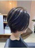 軽いけど丸みのあるボブ