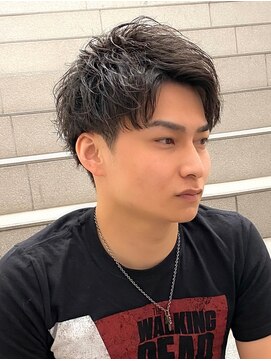 クオンヒール 淀屋橋店(QUON HEAL) スペインカール/スパイキーショート/フェザーパーマ/フェード