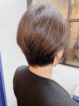 ニット 銀座(knit) 前下がりショート/Aラインボブ/マロンベージュ/かきあげ《銀座》