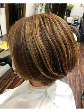 ヘアーアンドメイク きゃら(Hair&Make chara) ショートボブ