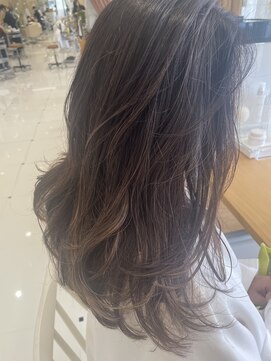 サローネ サンク(SALONE CINQ) ハイライトカラー