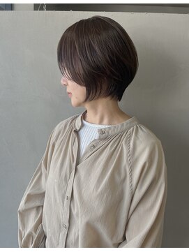 モノトーン(MONOTONE) 丸みショート