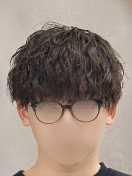 バース バイ ハピネス(BIRTH by happiness) ツイストスパイラルパーマツイストパーマメンズマッシュパーマ