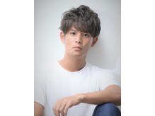 スリー(Three)