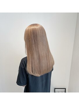 ルイス 宝塚(Luis) 黒髪/ボブルフ/ネビージュ/小顔/ワンレン/髪質改善/