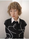ケアブリーチハイトーンベージュデザインカラーカーリーボブ